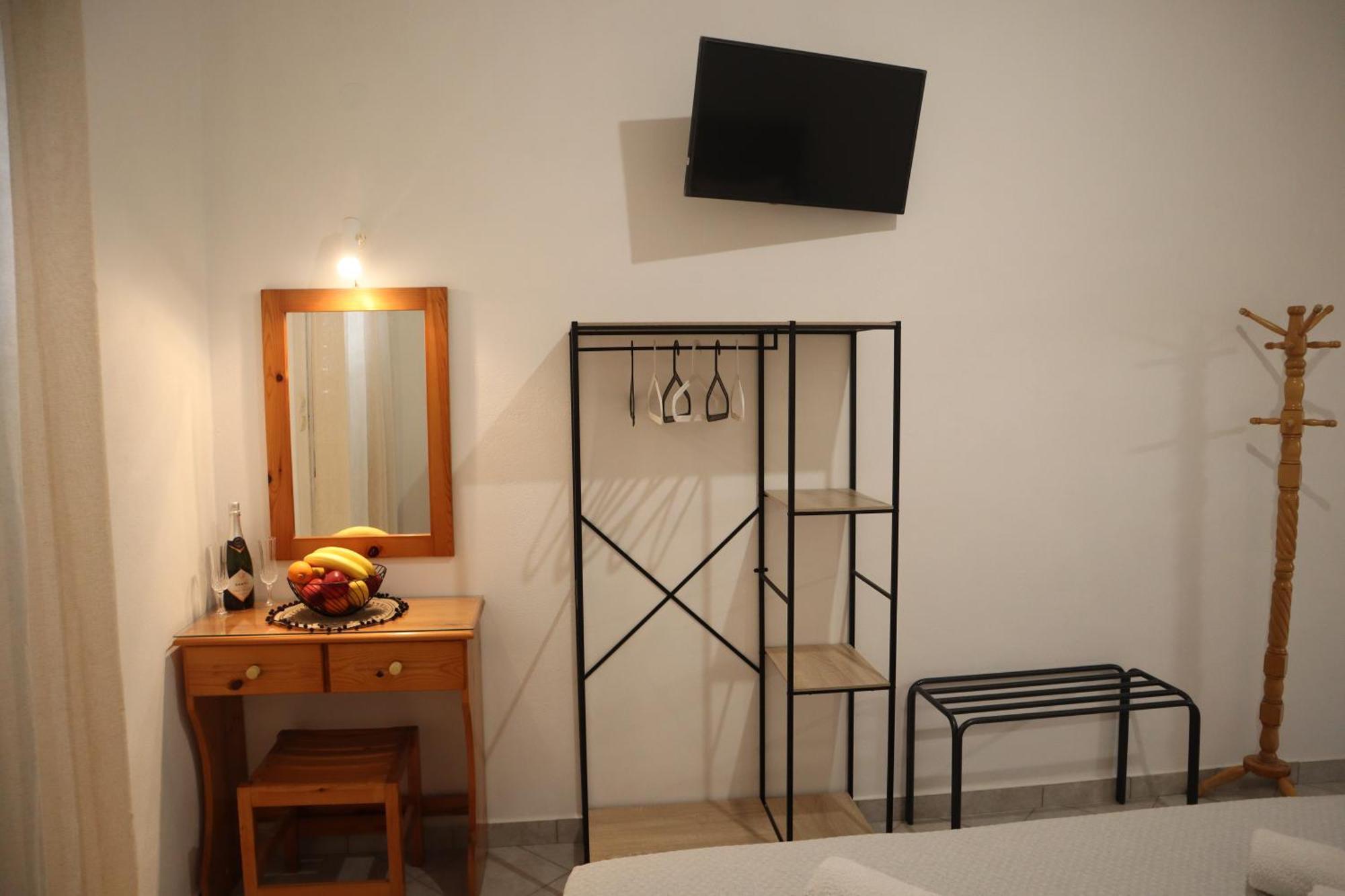 Pension St.George Rooms & Studios Perivolos  Ngoại thất bức ảnh