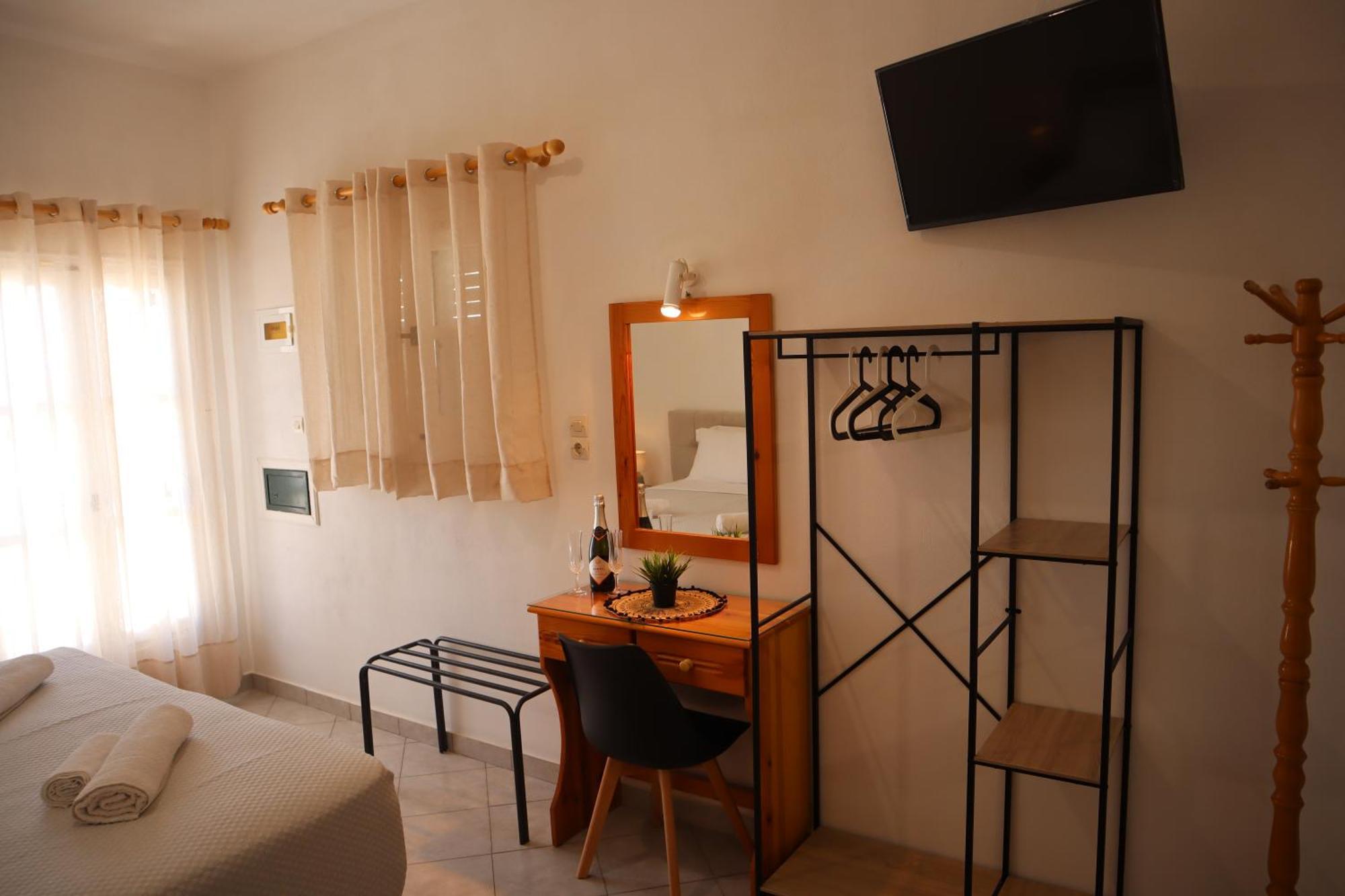 Pension St.George Rooms & Studios Perivolos  Ngoại thất bức ảnh