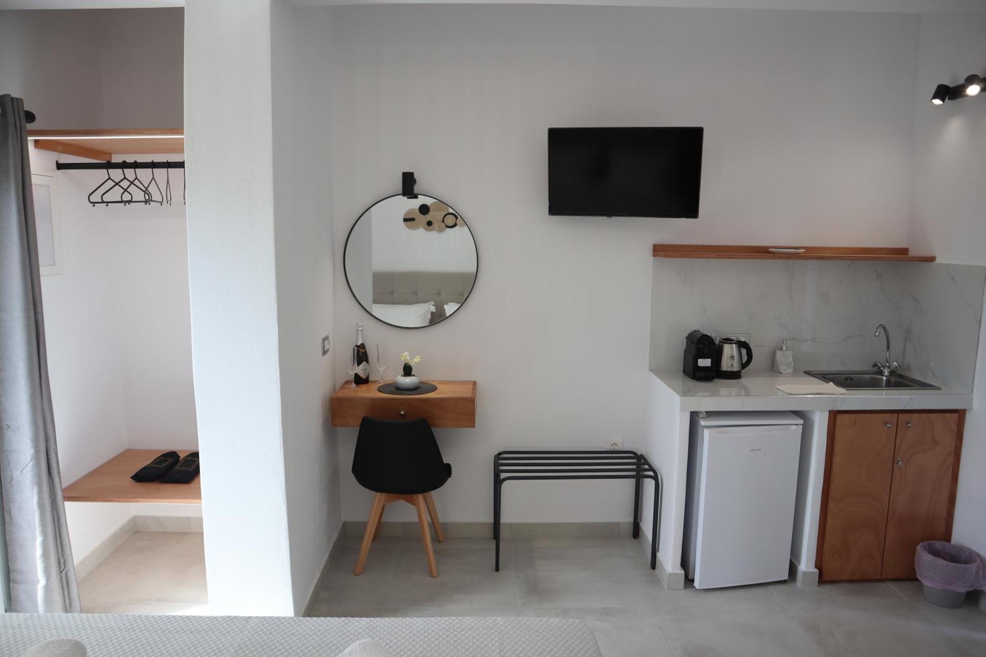 Pension St.George Rooms & Studios Perivolos  Ngoại thất bức ảnh