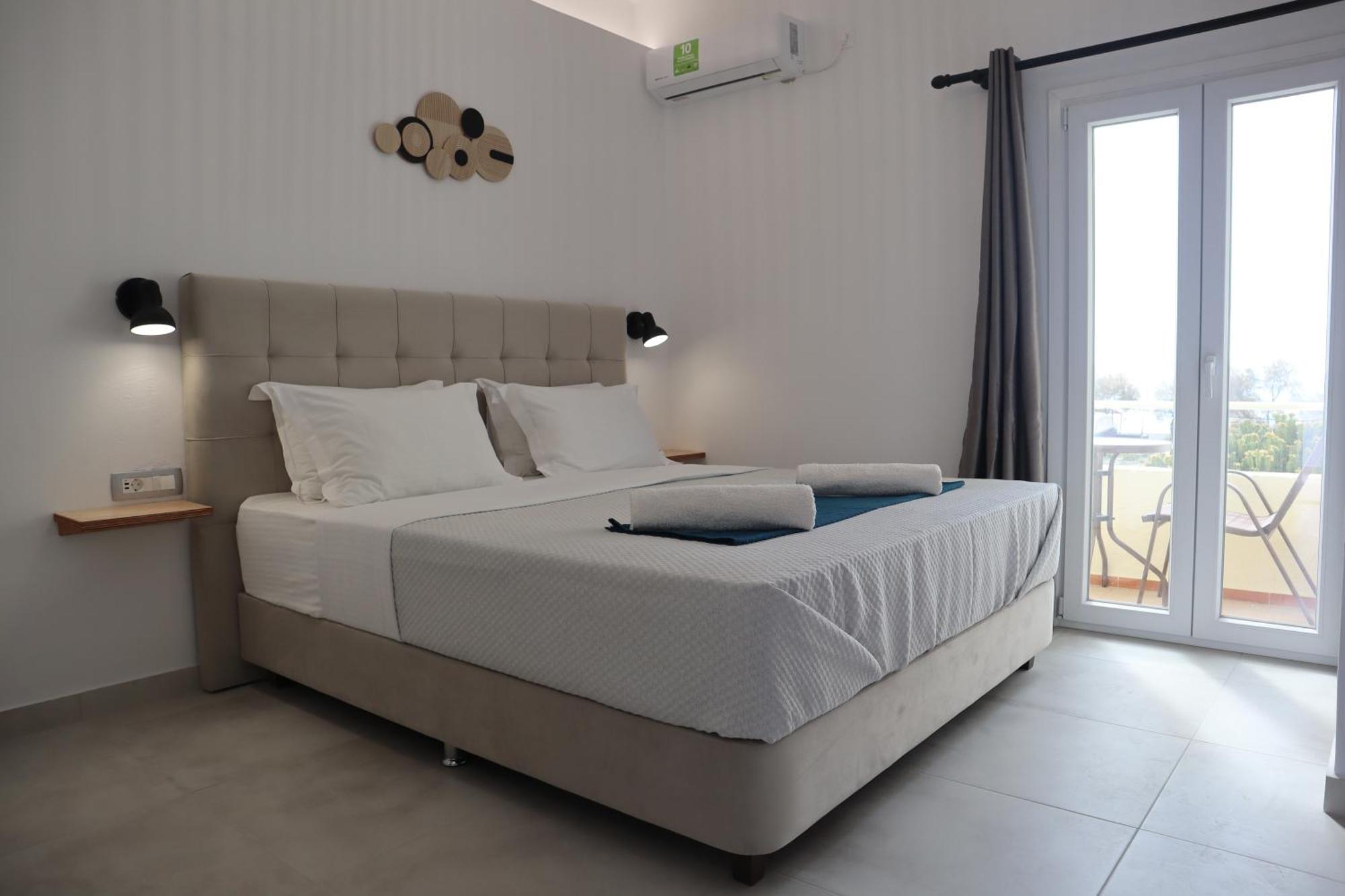 Pension St.George Rooms & Studios Perivolos  Ngoại thất bức ảnh