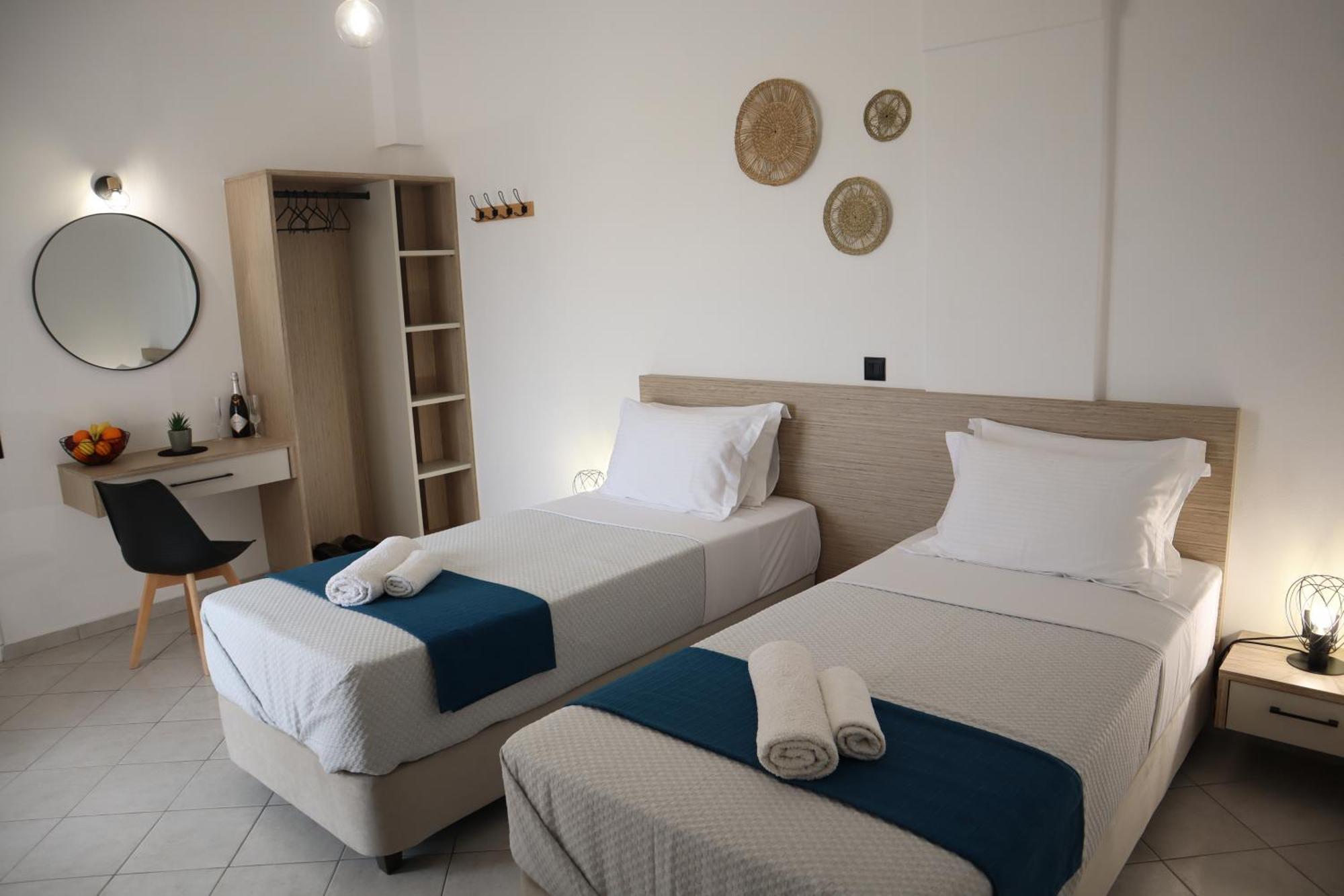 Pension St.George Rooms & Studios Perivolos  Ngoại thất bức ảnh